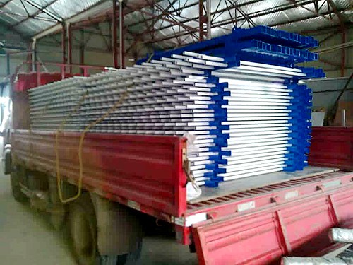 三橫桿鋅鋼護欄 三橫桿鋅鋼護欄