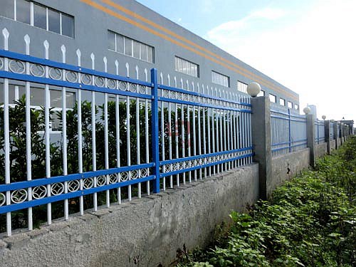 四橫桿鋅鋼圍欄價(jià)格 四橫桿鋅鋼圍欄價(jià)格